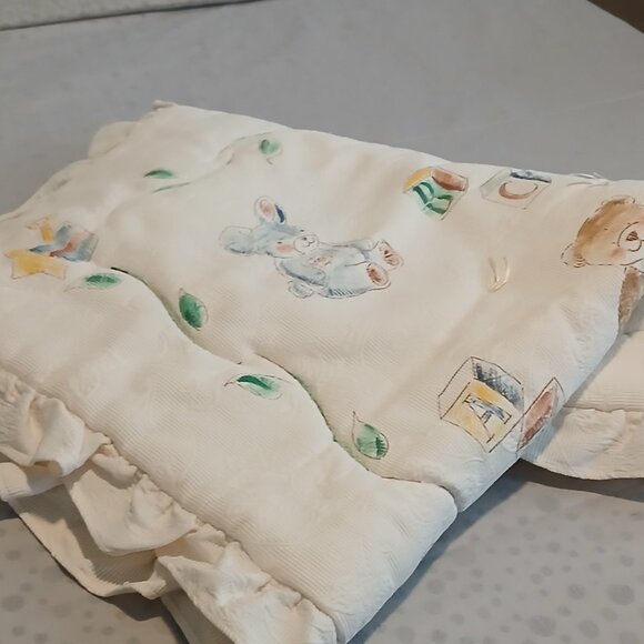 COPY - KidsLine Baby Bedding Quilt with lovely ruffled edge Made in USA - Picture 6 of 8